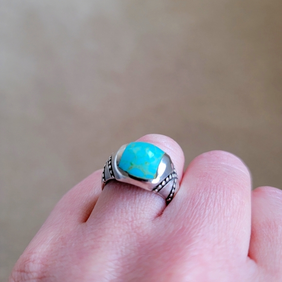 Turquoise Silver Ring Size 8 - Picture 2 of 5